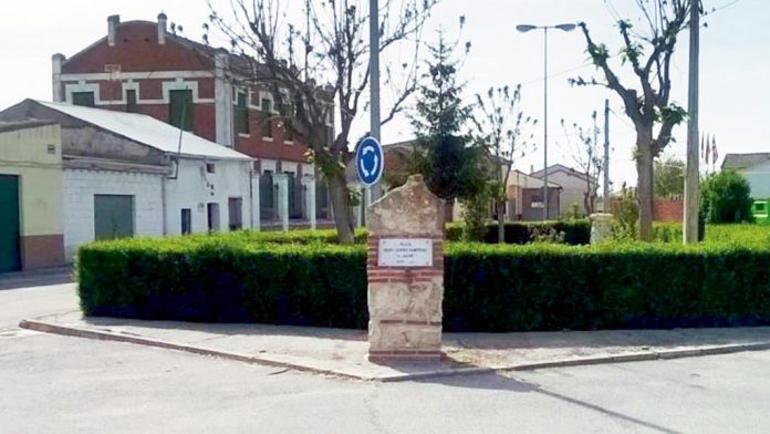 Plaza de la localidad segoviana de Martín Muñoz de las Posada.