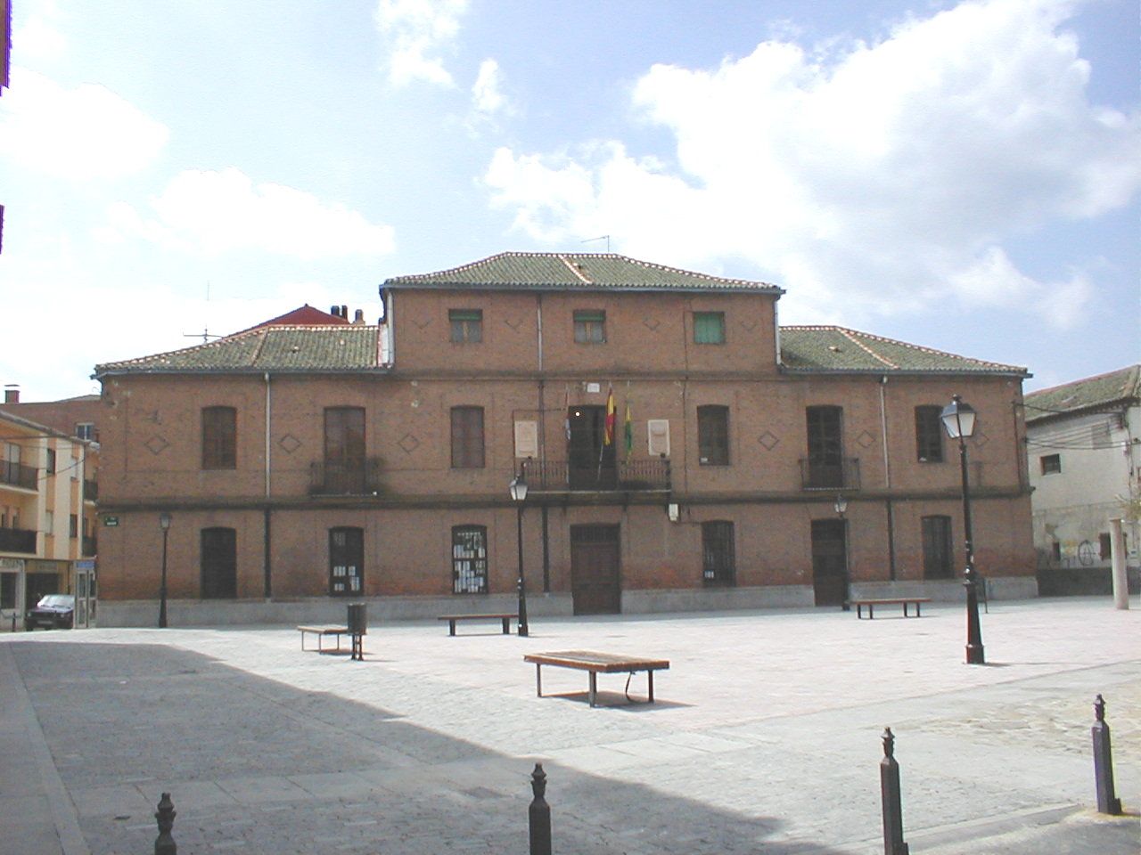 Ayuntamiento de Nava de la Asunción.