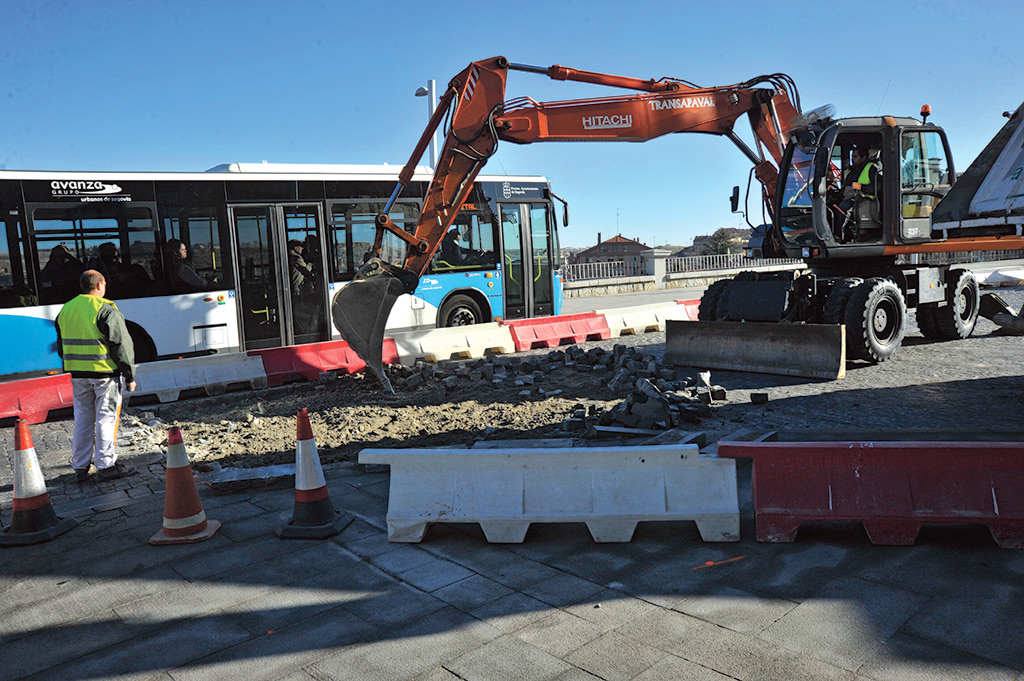 Las obras en la Avenida Padre Claret se iniciaron en octubre del año pasado y durante su ejecución se propone la modificación del p royecto.