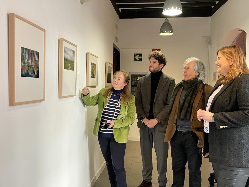 Inauguración de la exposición 'Un paseo por la poesía'. / EL ADELANTADO