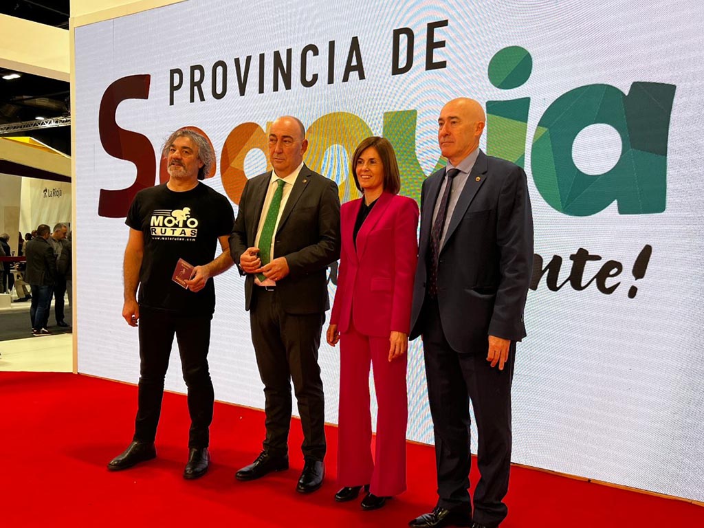 Presentación de las rutas moteras en FITUR a cargo de la Diputación.