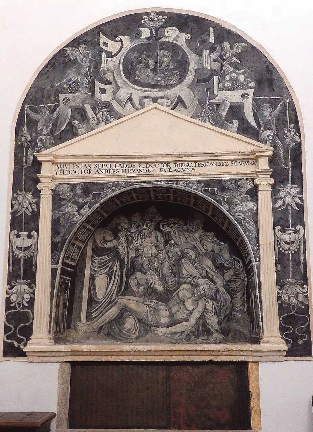 Sepulcro del médico Andrés Laguna en la iglesia de San Miguel. Foto: David Santamera Vela