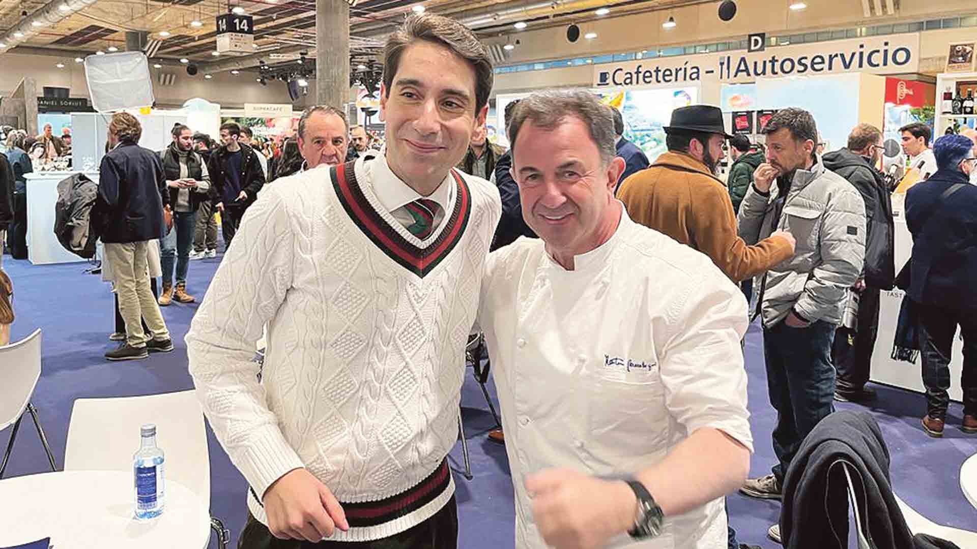 El concejal de Turismo, Miguel Merino, y el chef Martín Berasategui.