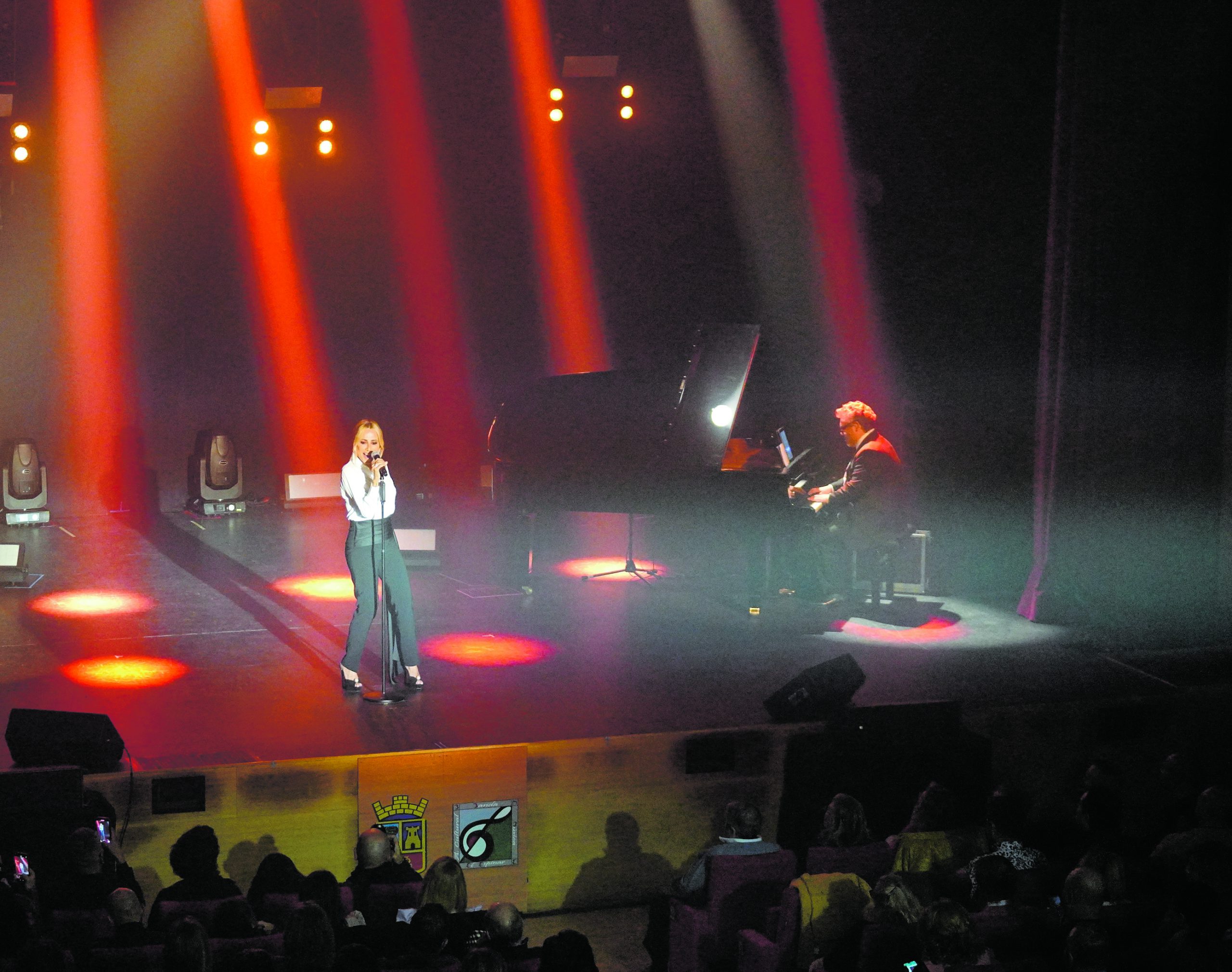 Sánchez, en un momento de su actuación /MIGUEL ANGEL FERNÁNDEZ