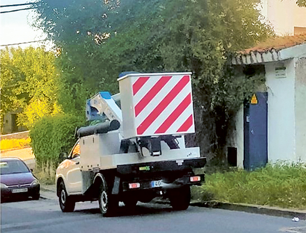 El transformador de la calle, a la espera de una solución/EL ADELANTADO