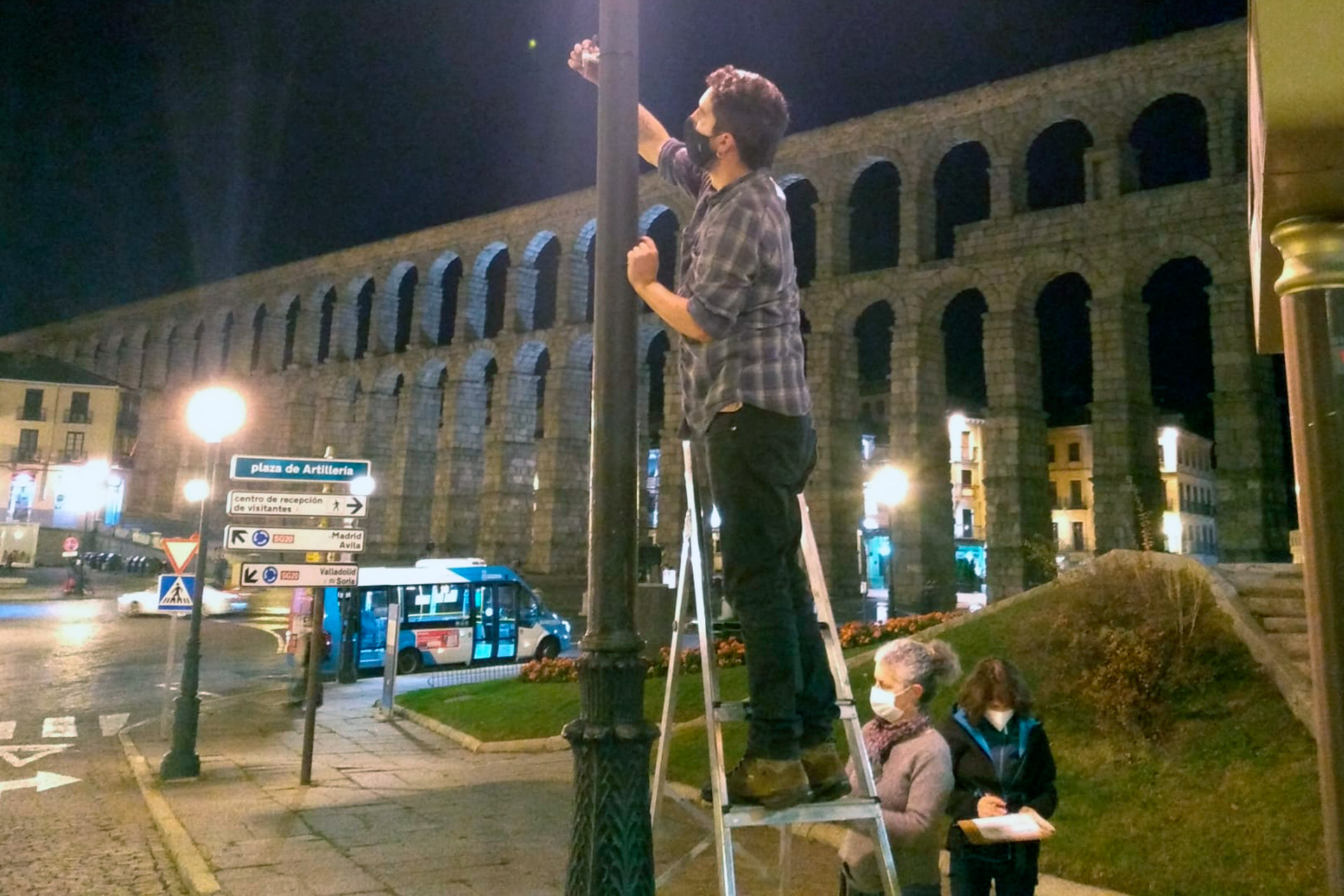 La organización ecologista realiza periódicamente sus propias mediciones en la ciudad. / E. A.