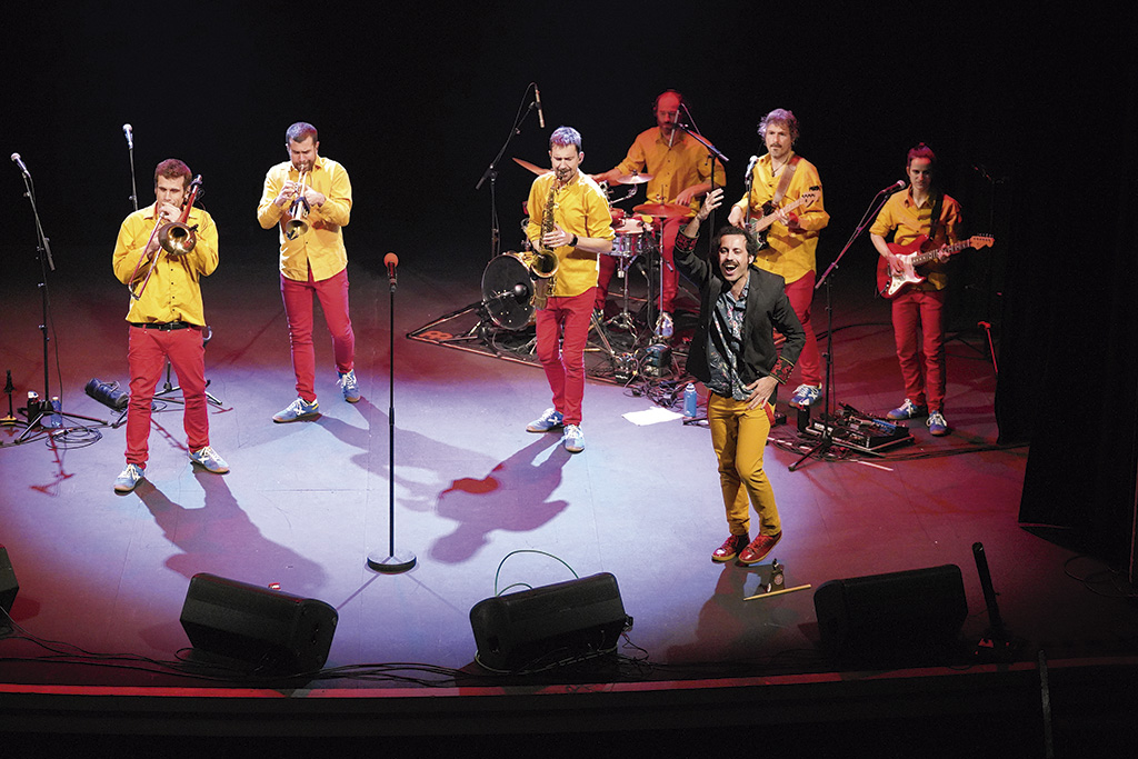 Espectáculo 'Marabunta', de Guillem Albà. / MIGUEL ÁNGEL FERNÁNDEZ