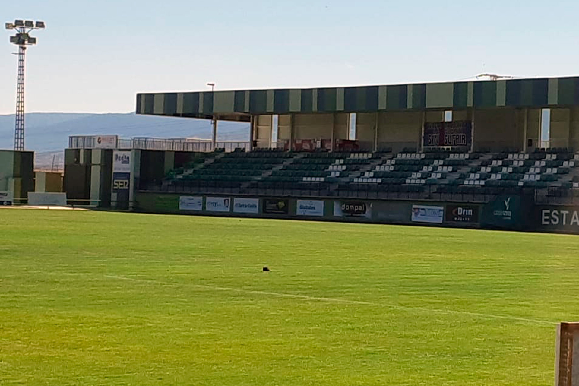 Vista del campo de La Albuera que el IMD quiere que acoja el partido internacional de España./ J. MARTÍN