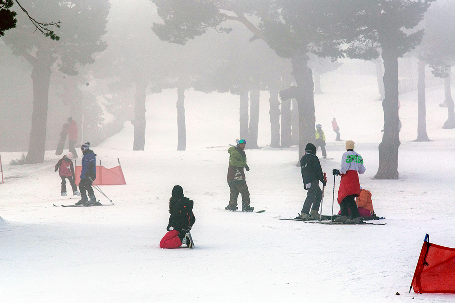 Deportes de invierno en las instalaciones del Puerto de Navacerrada en diciembre de 2021. / N. Llorente