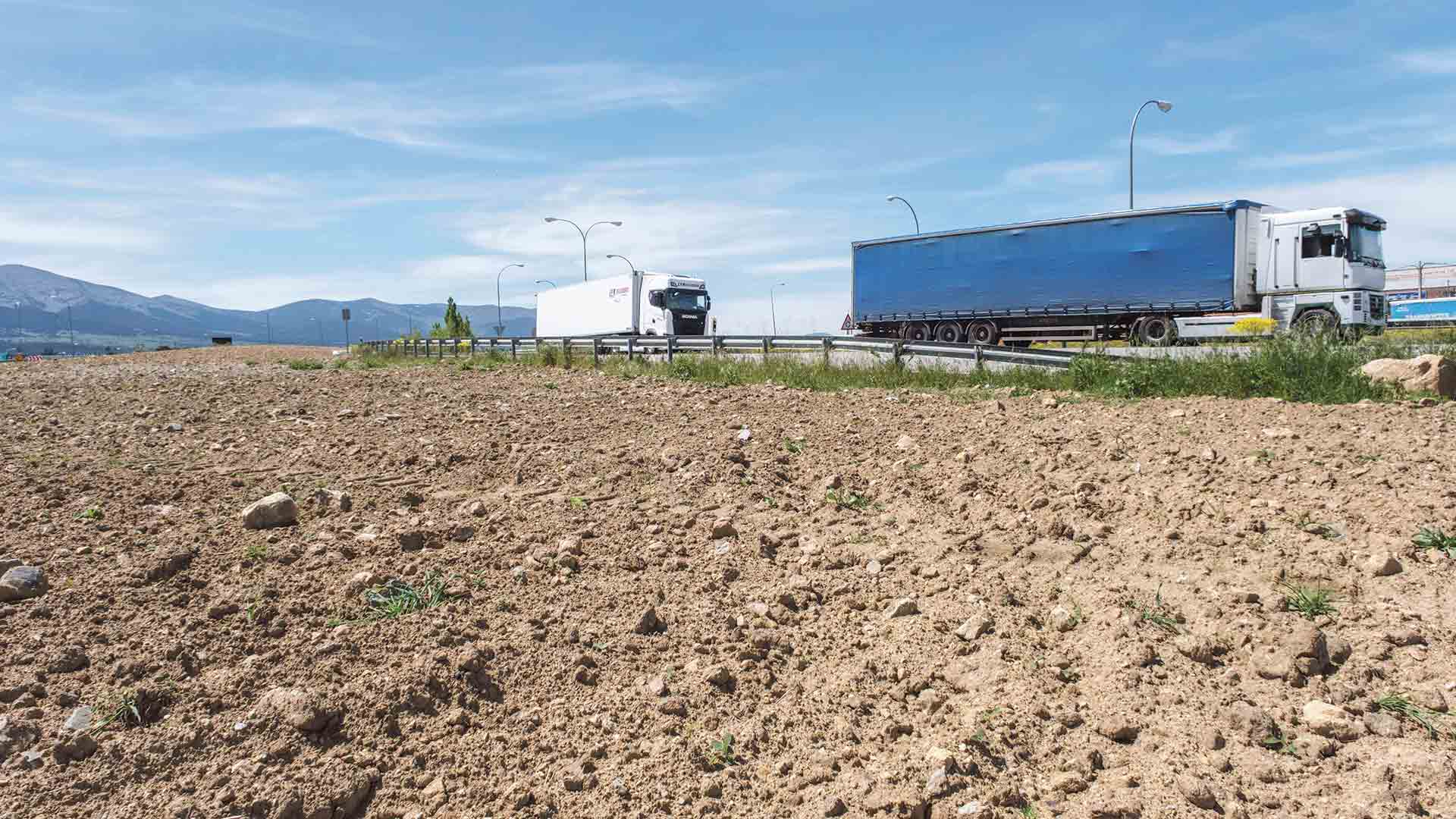 Terreno rústico en las inmediaciones del polígono de Hontoria. / E. A.