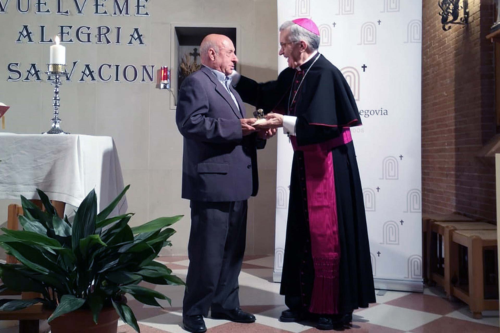 Sacristanes, los ‘guardianes’ del patrimonio espiritual 2 04 premio san alfonso rodriguez jose antonio garcia baciero 2