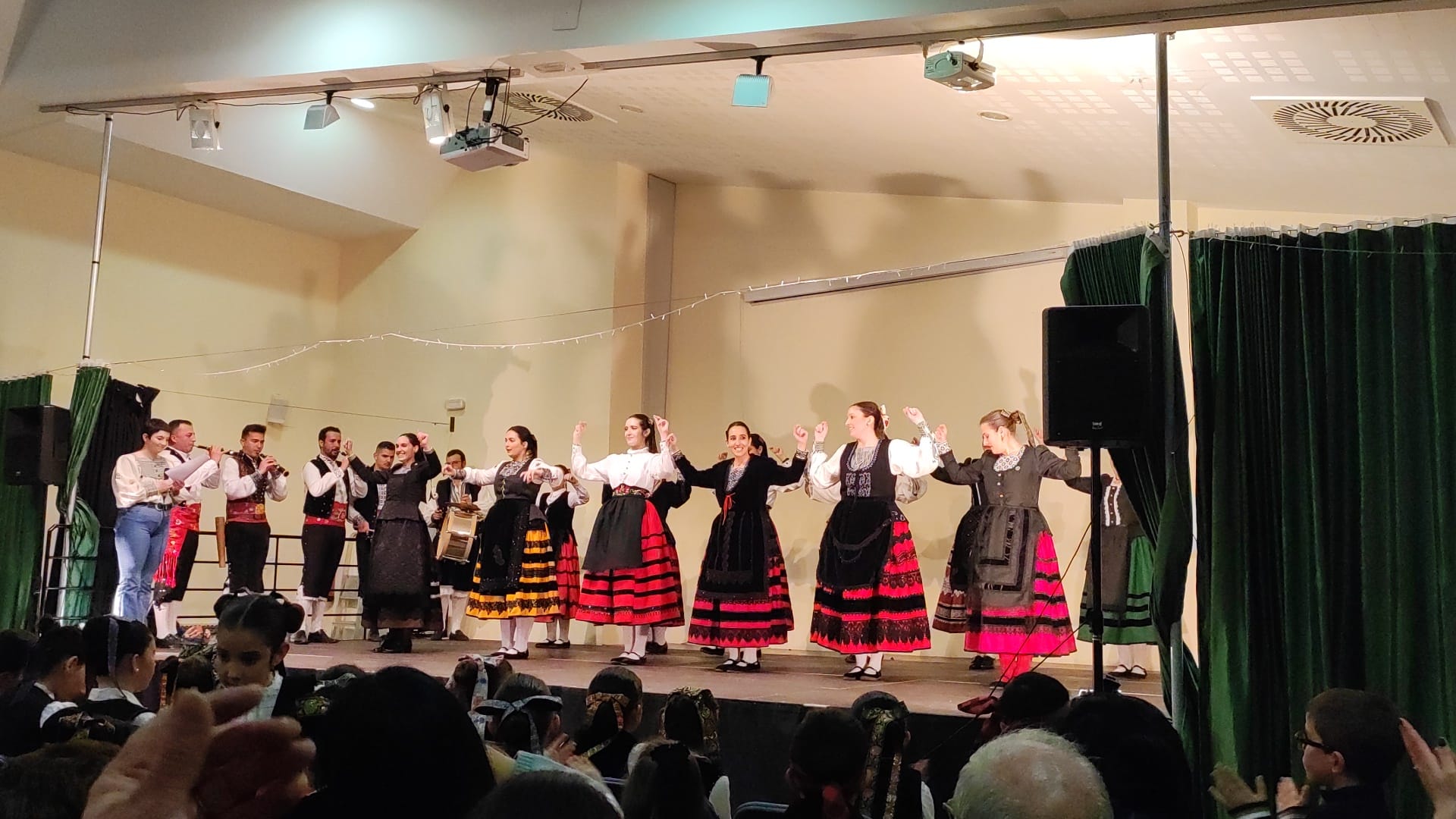 24549cf4 736d 4bec b85f 89fb0b86b3ff