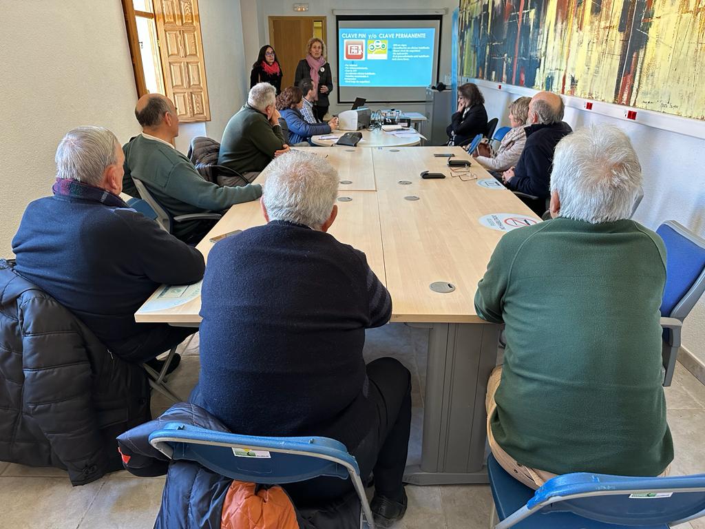 La Administración Cerca de ti ha ayudado a los vecinos de Riaza y Boceguillas.