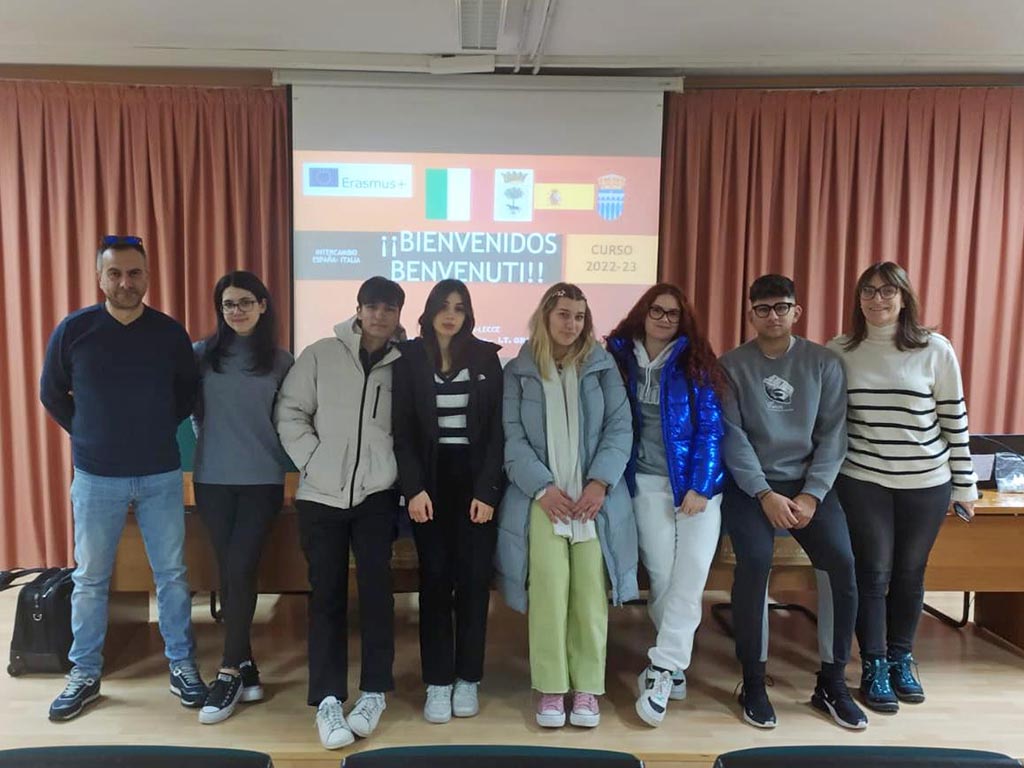 Alumnos y profesores italianos.