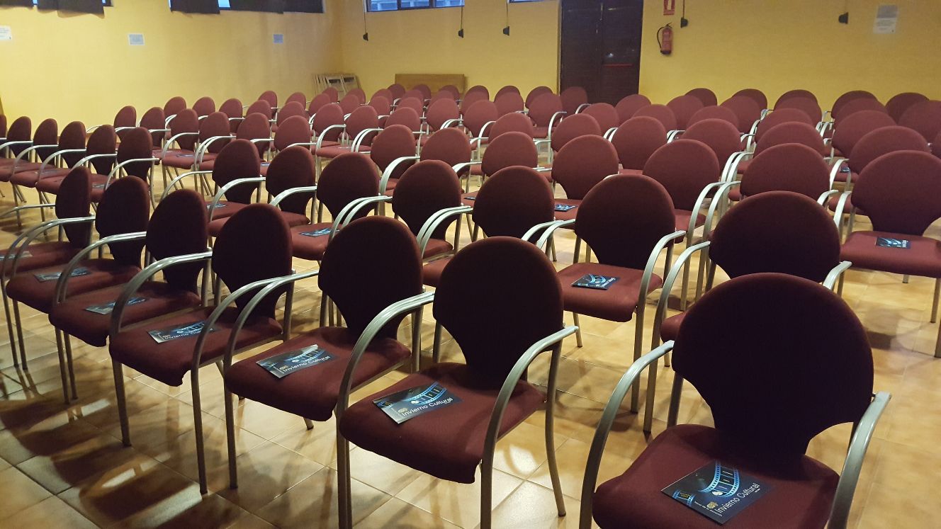 Salón de usos múltiples de Nava de la Asunción.