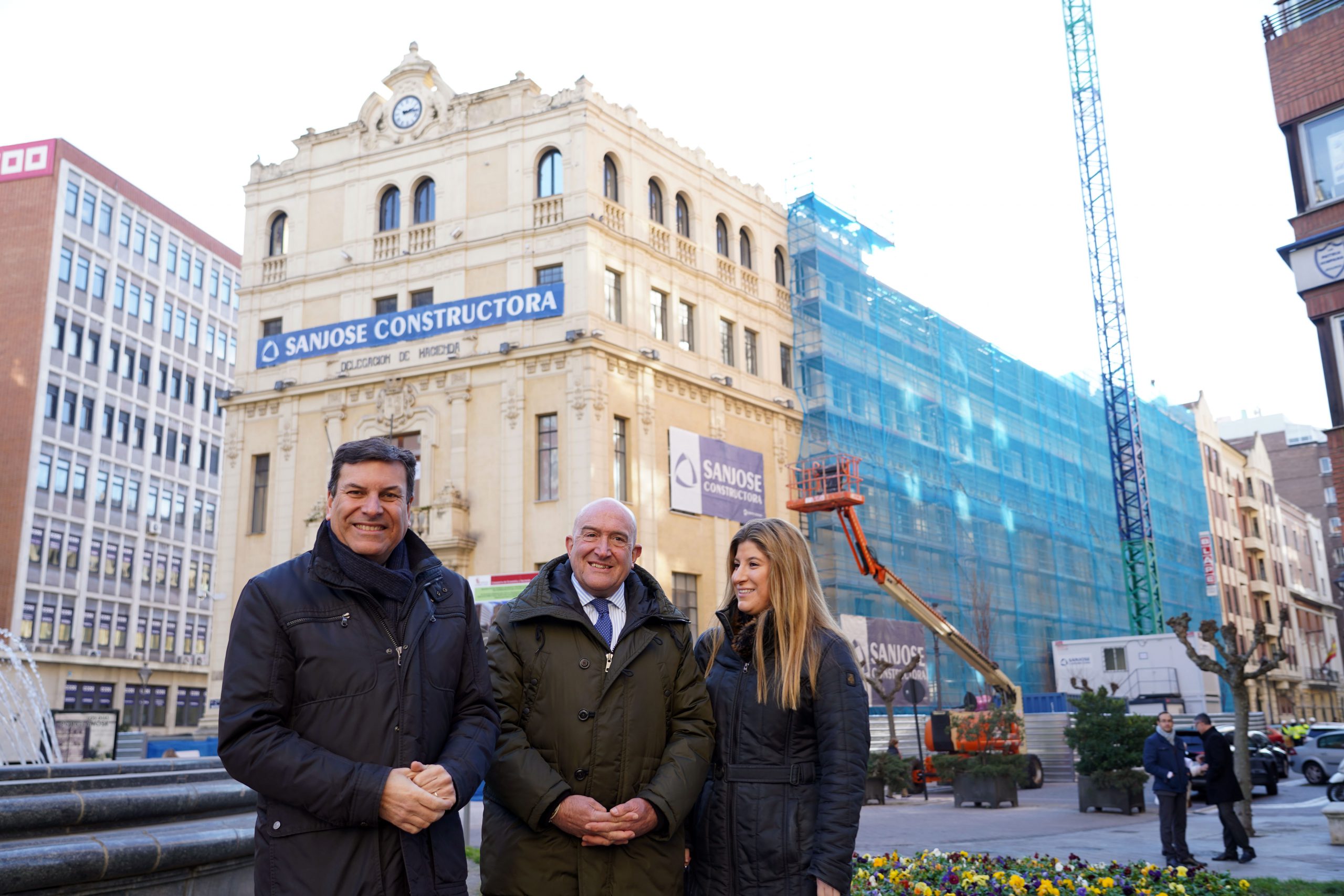 Carlos Fernández Carriedo y Jesús Julio Carnero visitan las obras de la futura sede administrativa en Valladolid.