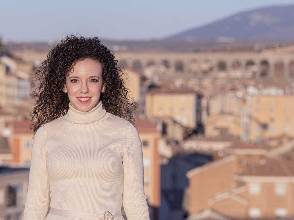 Noemí Otero confirma su candidatura a la Alcaldía de Segovia por Ciudadanos. / NEREA LLORENTE