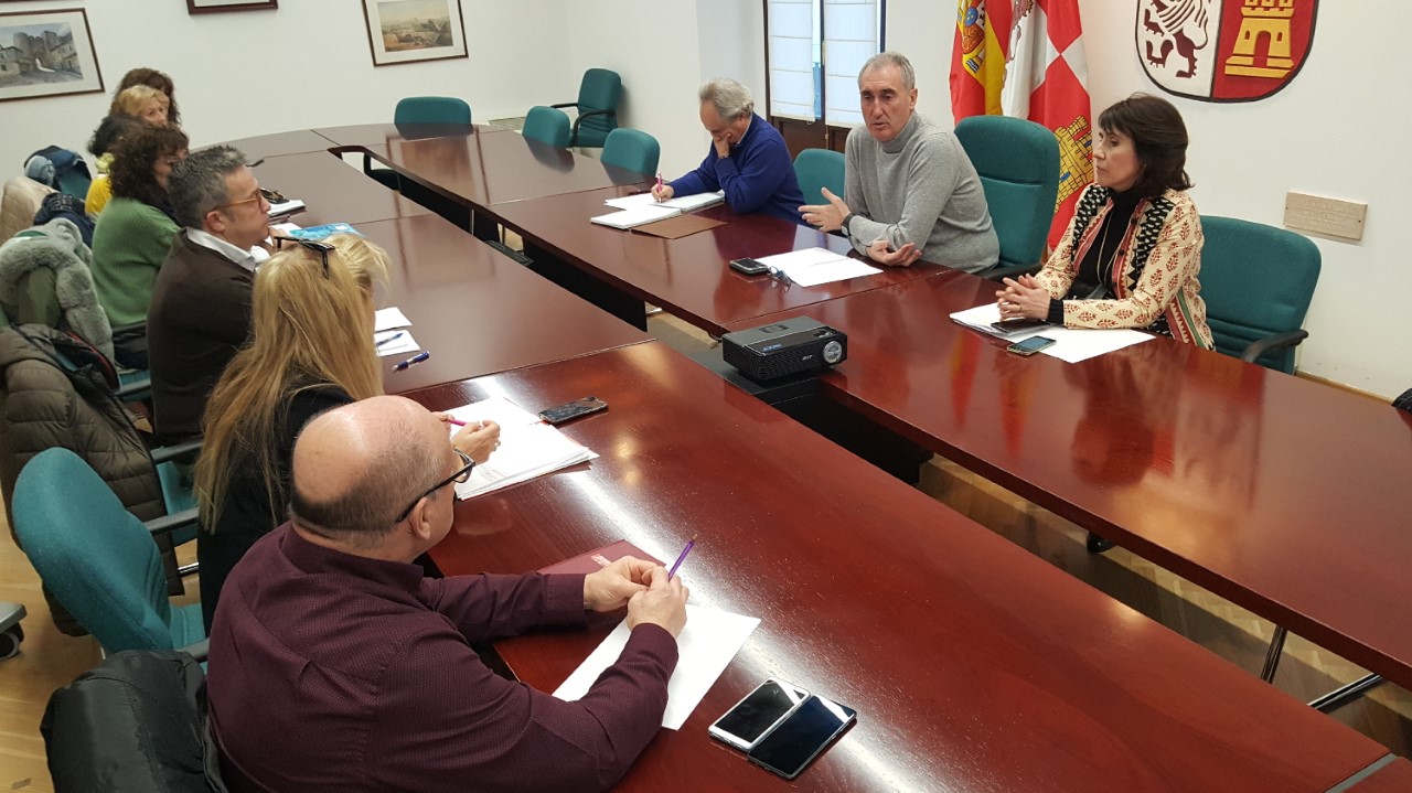 Un momento de la reunion mantenida