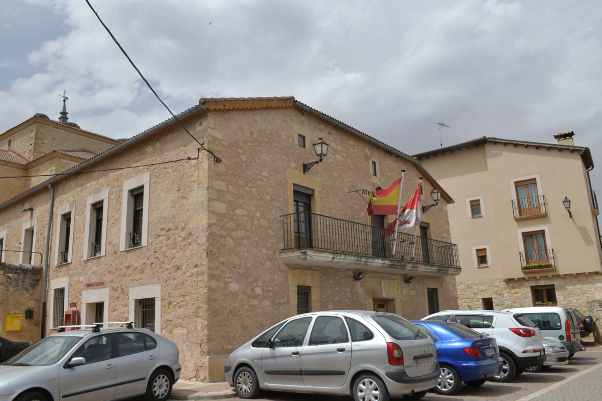 Casa Consistorial de Prádena. FOTO: JOSÉ ANTONIO SANTOS.