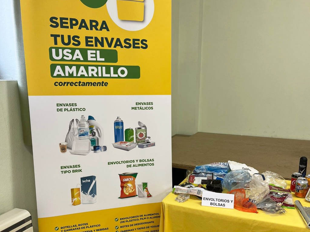 campana separa los envases usa el amarillo
