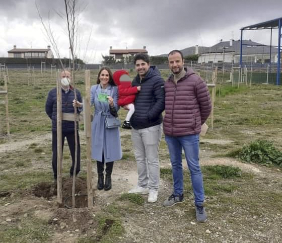 Fotografía de la primera edición del proyecto ‘Un niño, un árbol’.