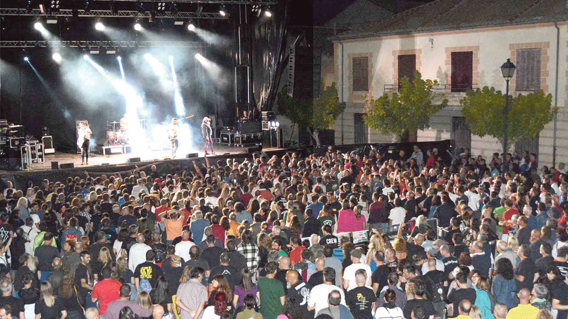 web 10 01 Multitudinario concierto a cargo de El Drogas ofrecido en el mes de septiembre por la Comision de Penas