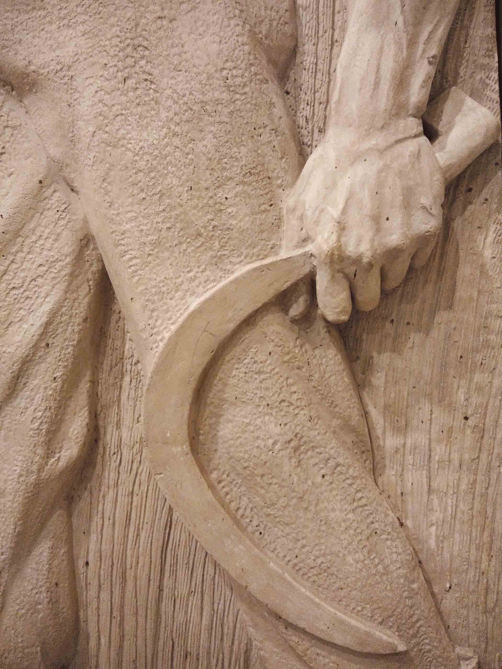 Exposición permanente del escultor Florentino Trapero en Aguilafuente 4 web Detalle del modelo en escayola del Segador. 1958. Foto Ayto Aguilafuente