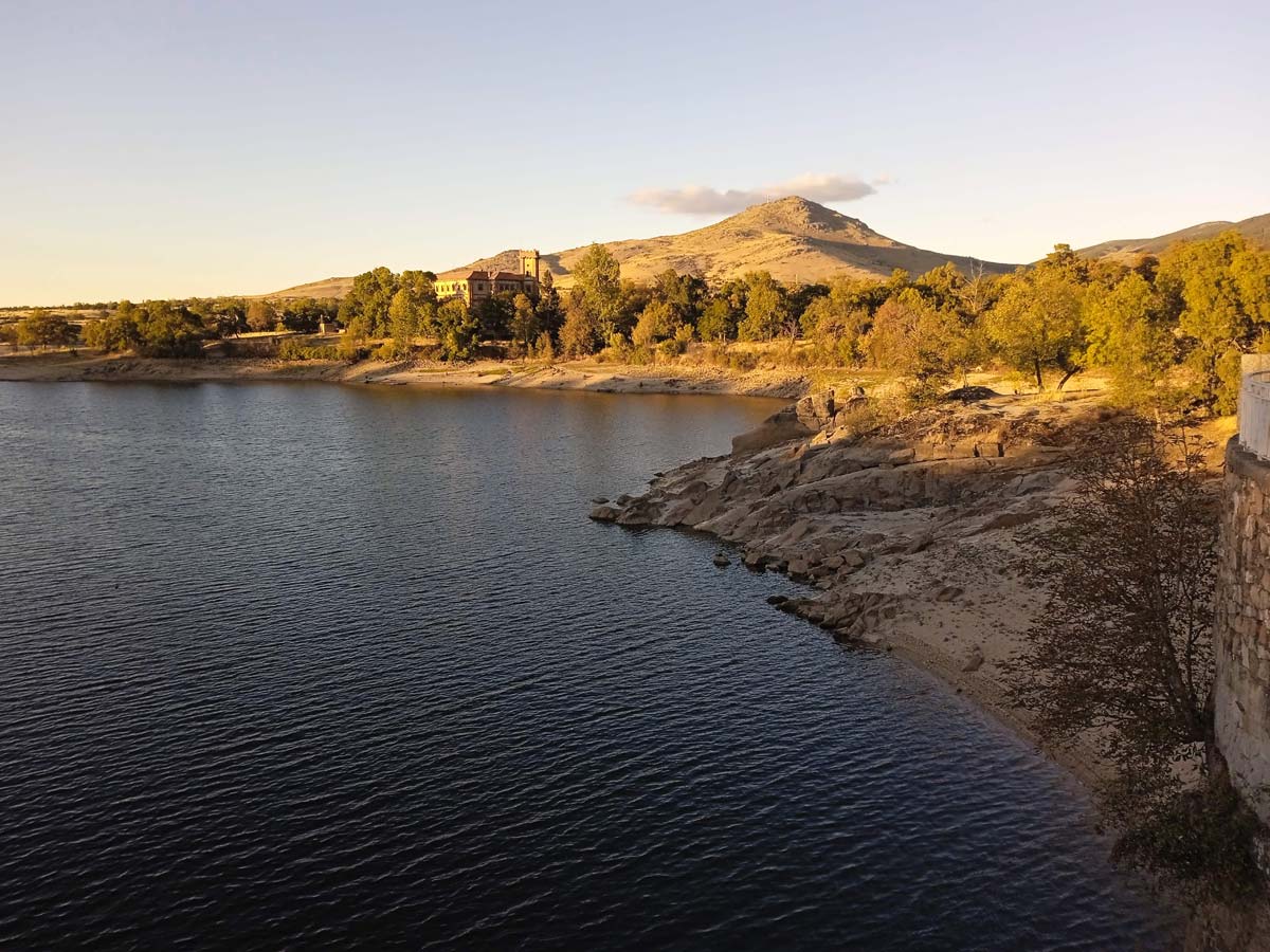 El embalse del Pontón es una importante área de invernada para aves.