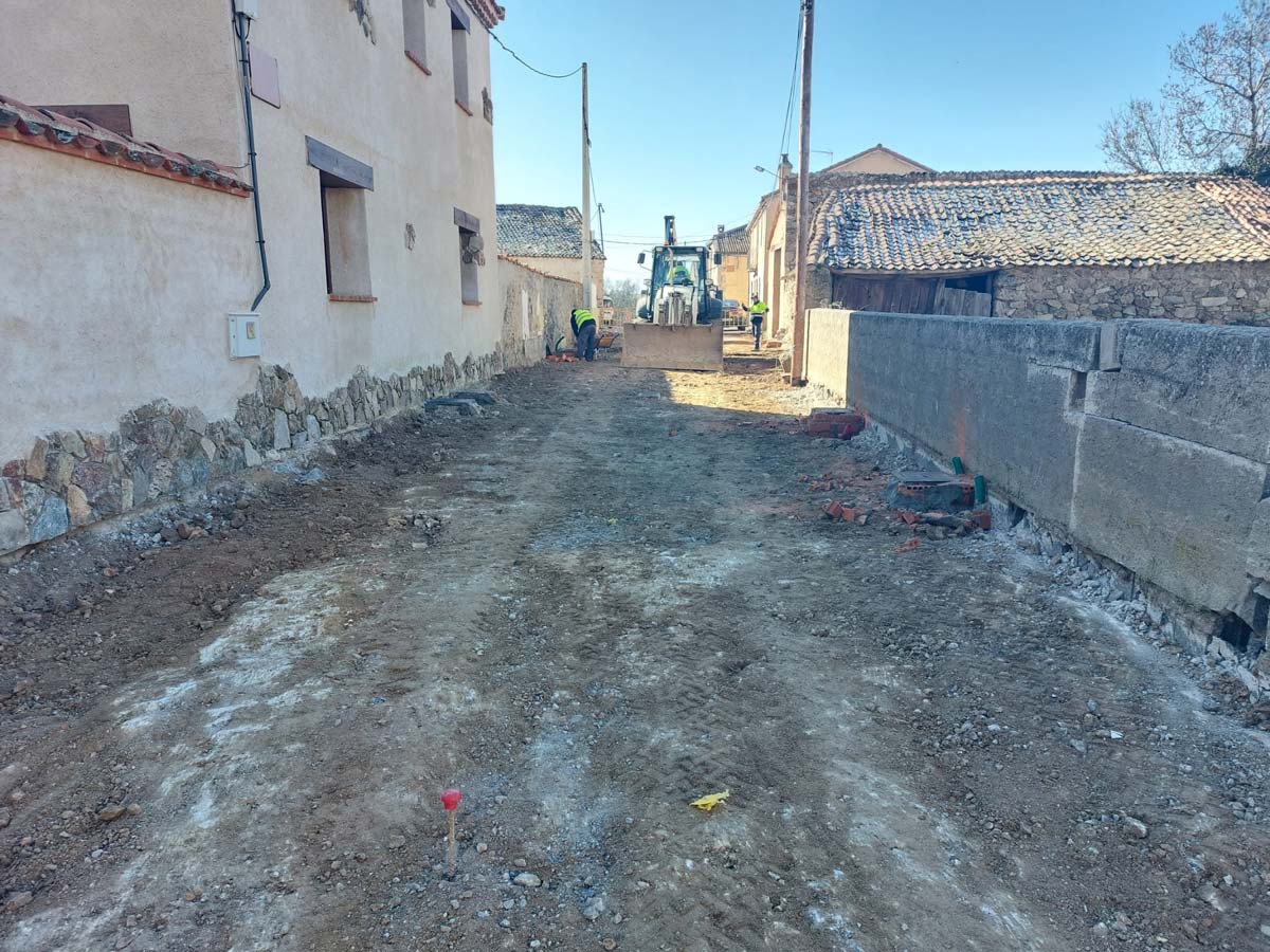 Calle La Fuente en Cabanillas del Monte.