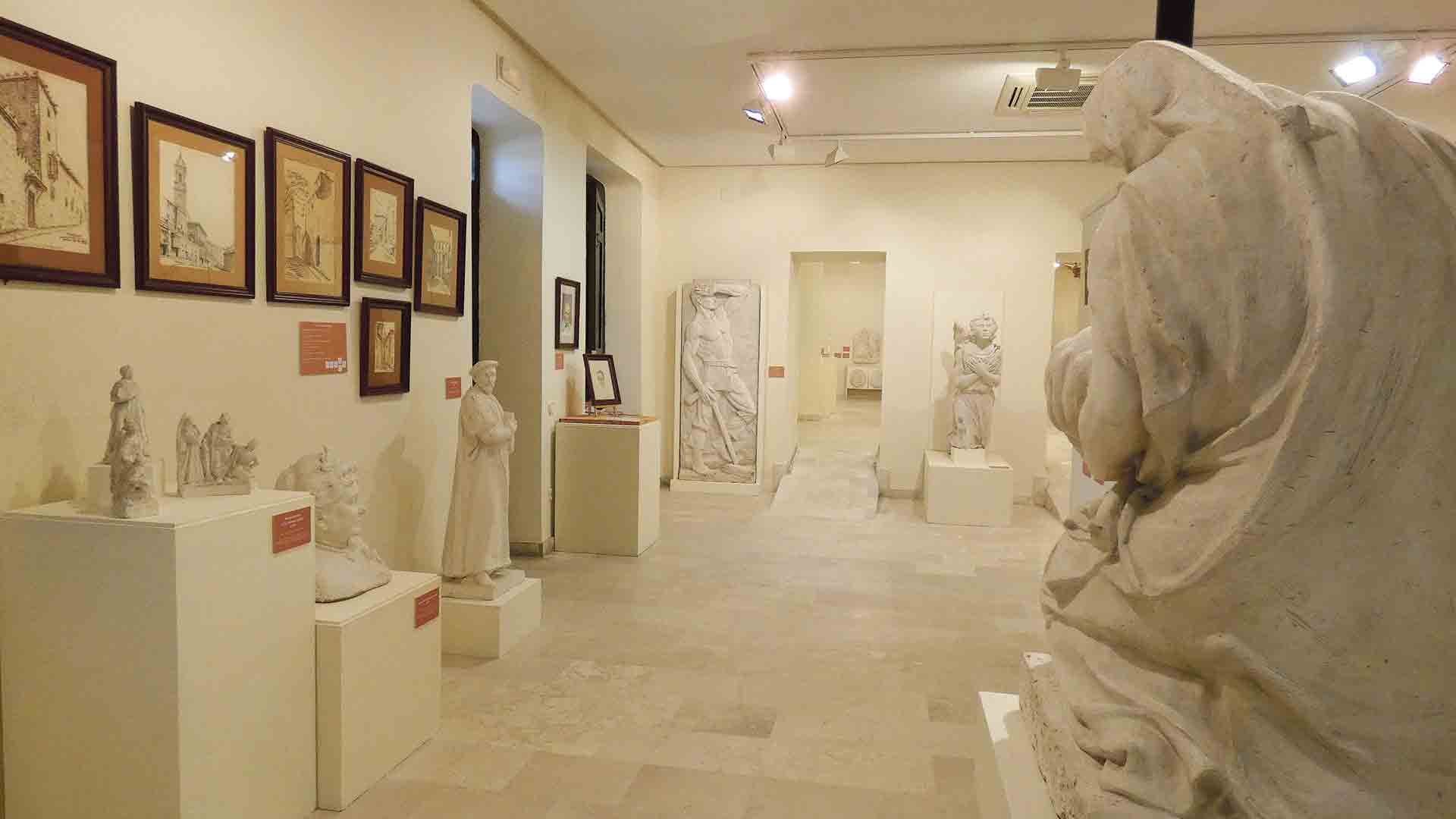 Exposición permanente del escultor Florentino Trapero en Aguilafuente 5 web Sala 1. Exposicion escultor Florentino Trapero