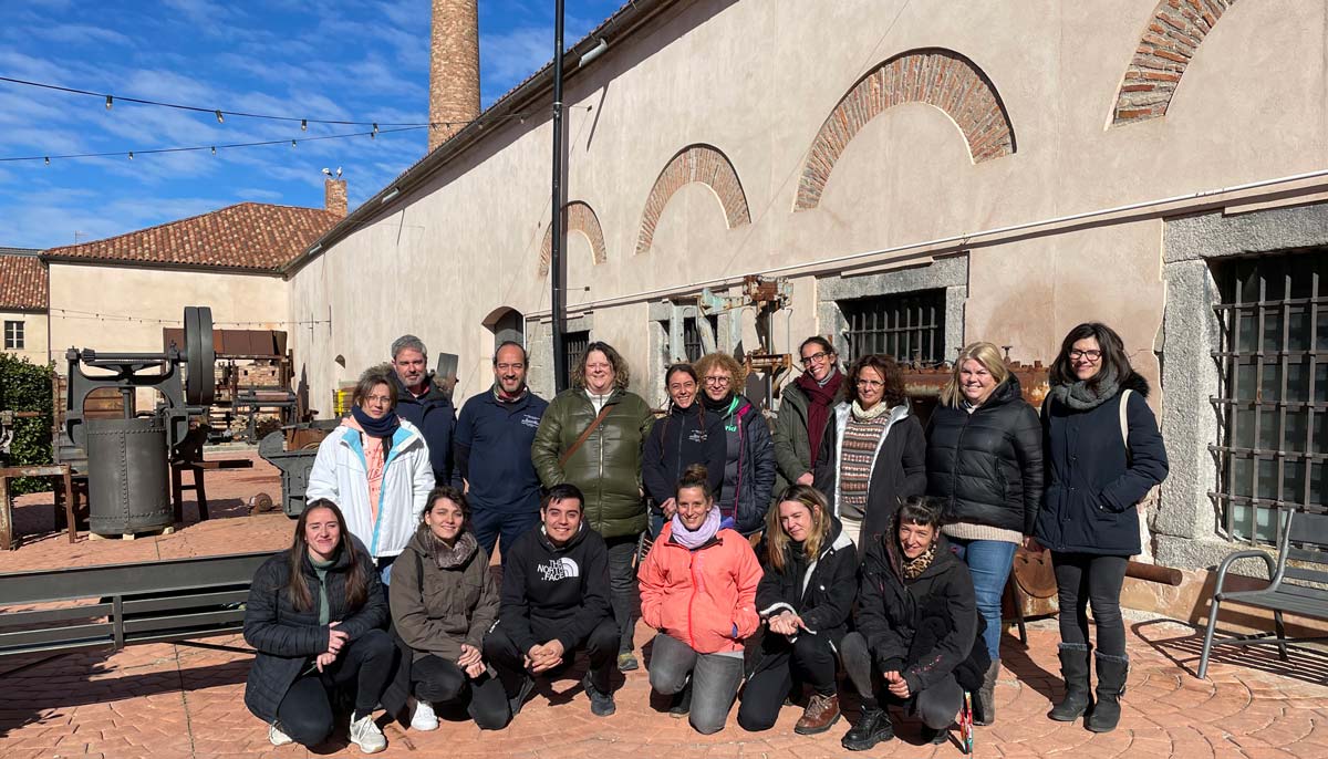 Participantes de los Programas Mixtos en la Real Fábrica de Cristales.