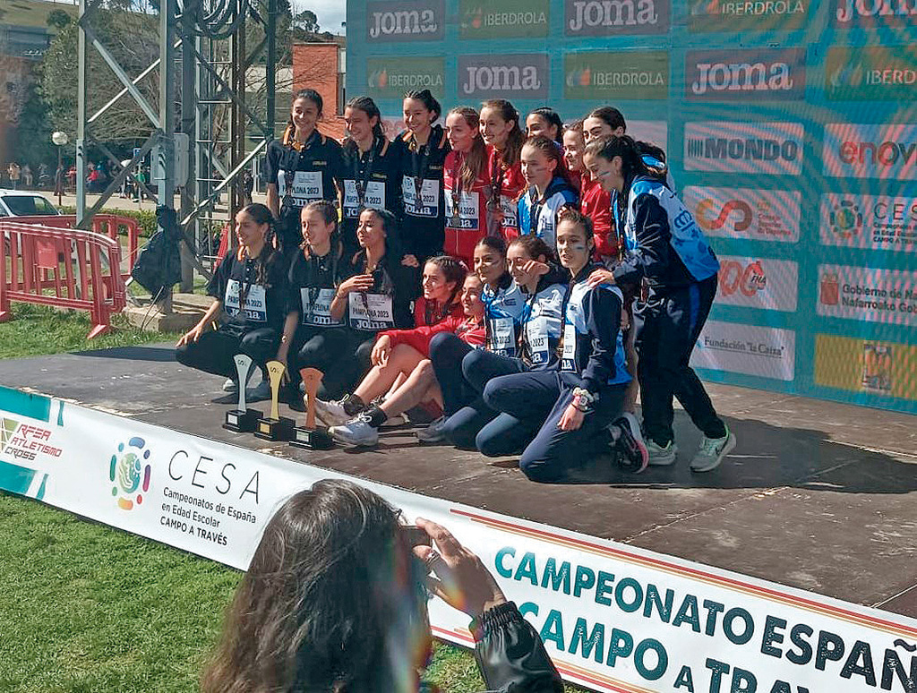 Podio de la prueba sub-18 en la categoría femenina./ SPORTING SEGOVIA