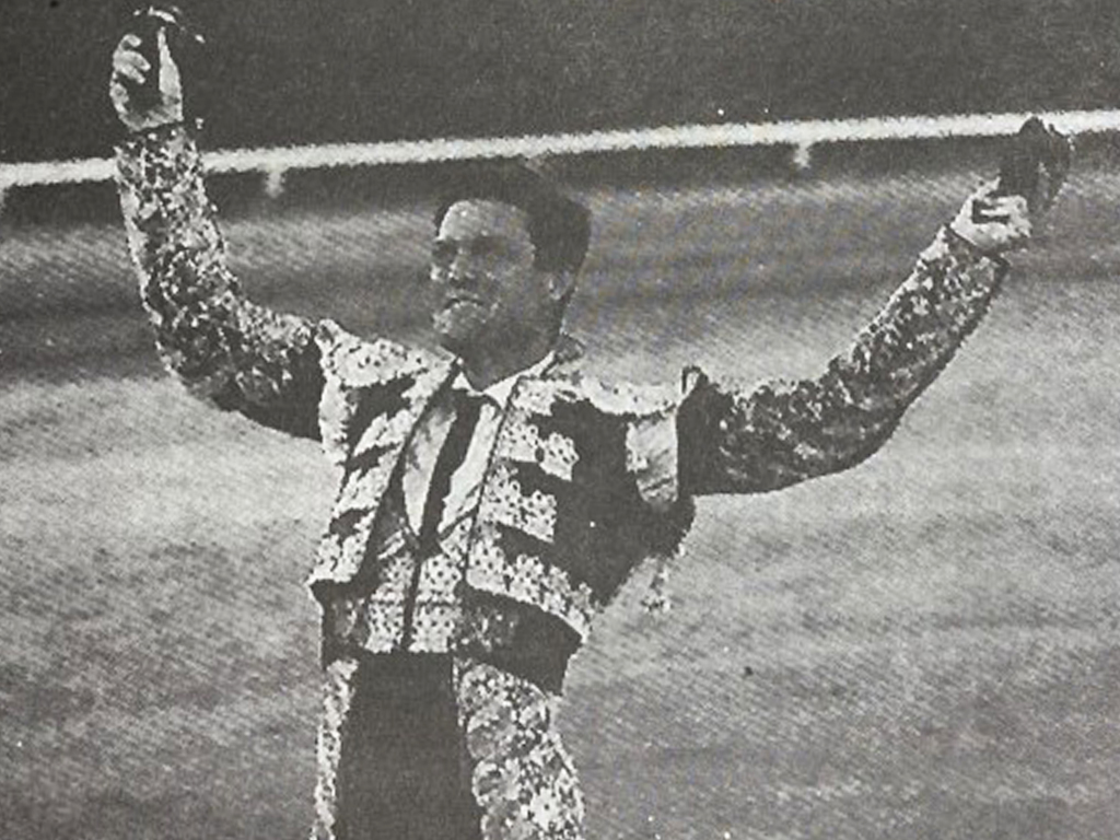 Juan Antonio Ruiz ‘Espartaco’, en la inauguración de la plaza de toros de Cantalejo. / EL ADELANTADO