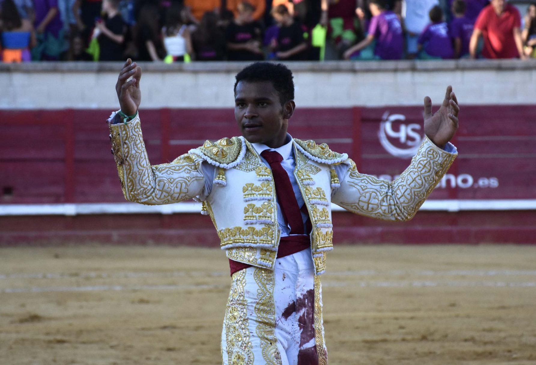 Igor Pereira corta una oreja en su inicio de temporada en Casas de Benítez 1 El novillero brasileño afincado en Cantalejo, Igor Pereira, el año pasado. / A.M.