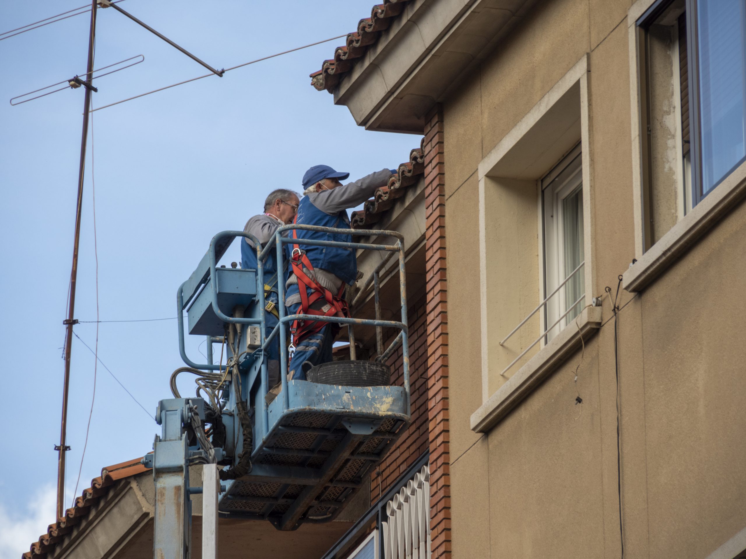 Varios trabajadores de la construcción, en una fotografía de archivo en una obra en el centro de la ciudad.