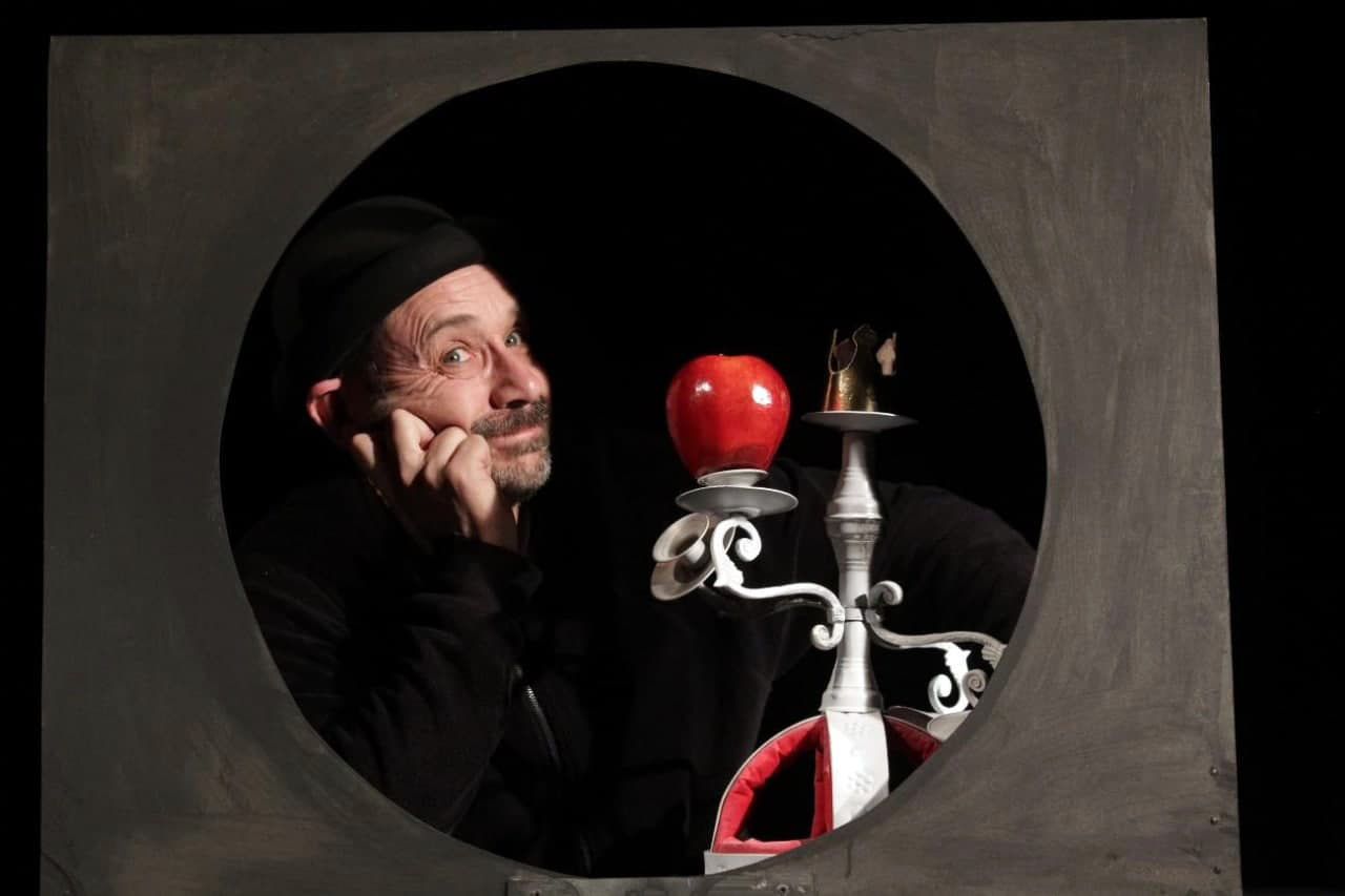 Naval está nominado en la categoría de “mejor actor” y La Chana Teatro por “mejor espectáculo infantil”.