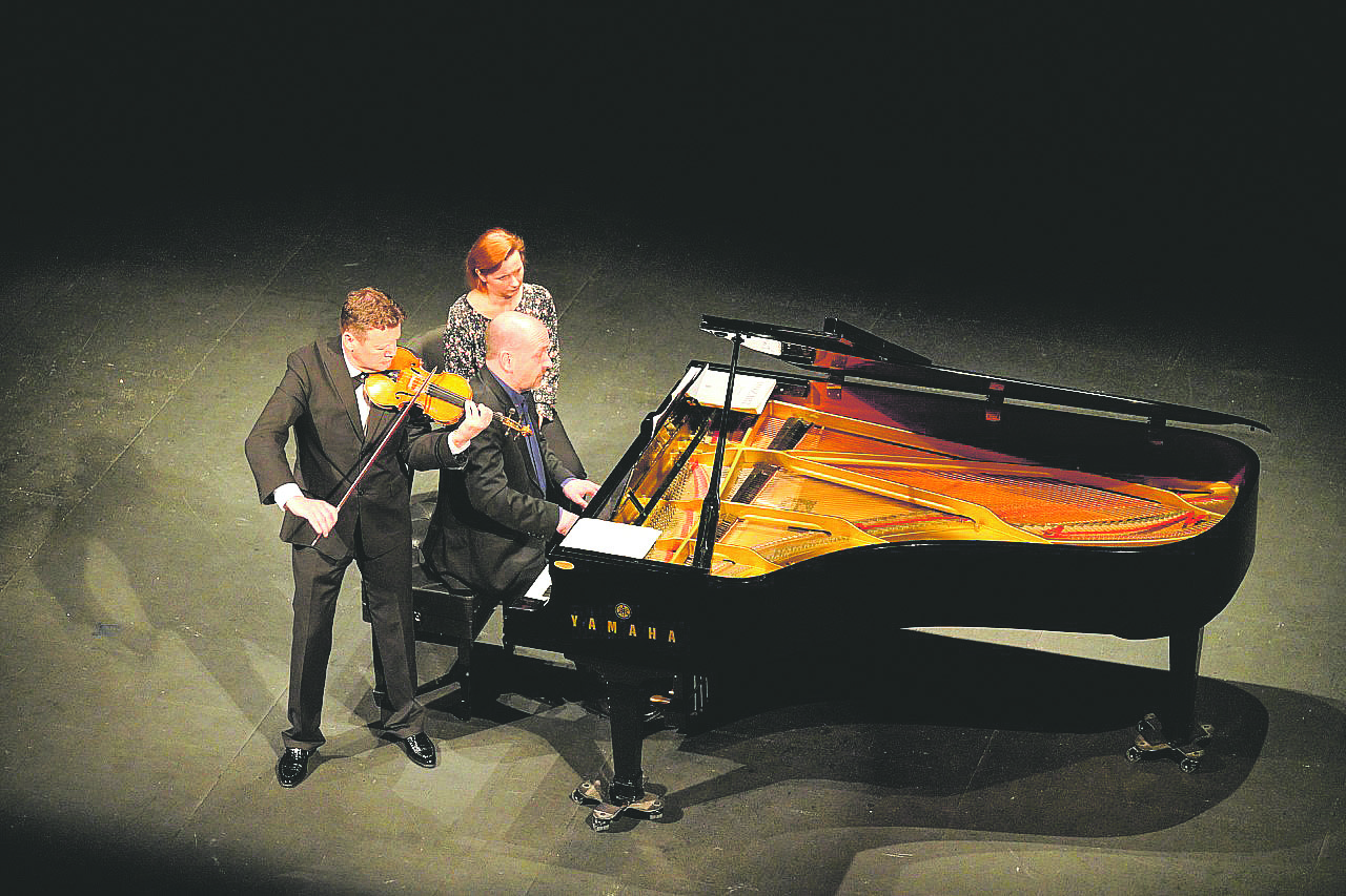 8 2 Duo Concierto Sociedad Filarmonica Teatro Juan Bravo Miguel Angel Fernandez 6