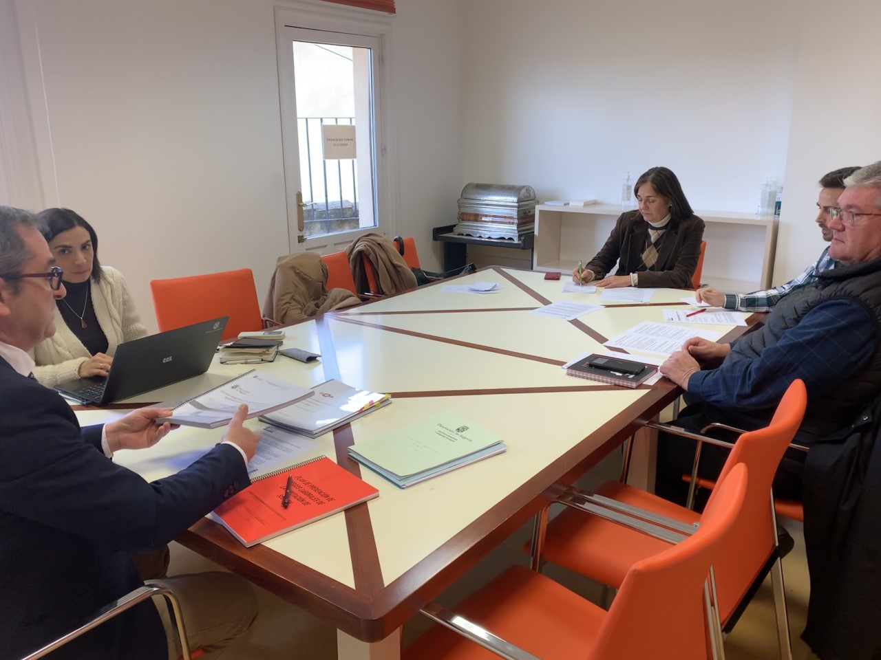 Reunión del los integrantes de la Mesa Provincial del Diálogo Social.