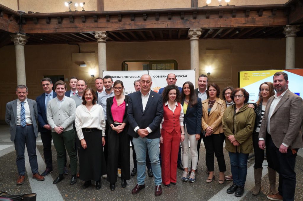 ‘La Cantera de Talento’: nuevo impulso a 20 empresas emergentes de la provincia 1 Presentación de la iniciativa ‘La Cantera de Talento’, en el Palacio Provincial de la Diputación. / EL ADELANTADO