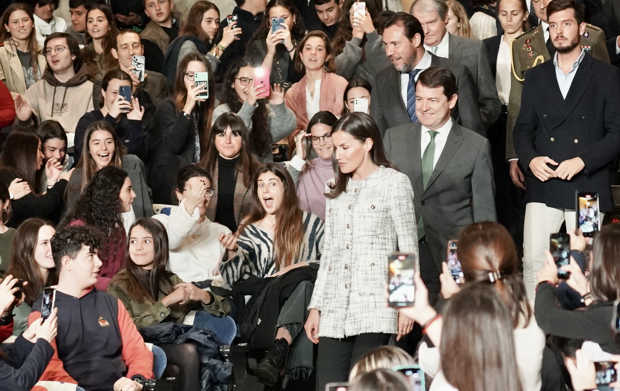 La Reina Letizia, que acudió al acto, respaldó al galardonado por la Fundación Princesa de Girona. / Eduardo Margareto