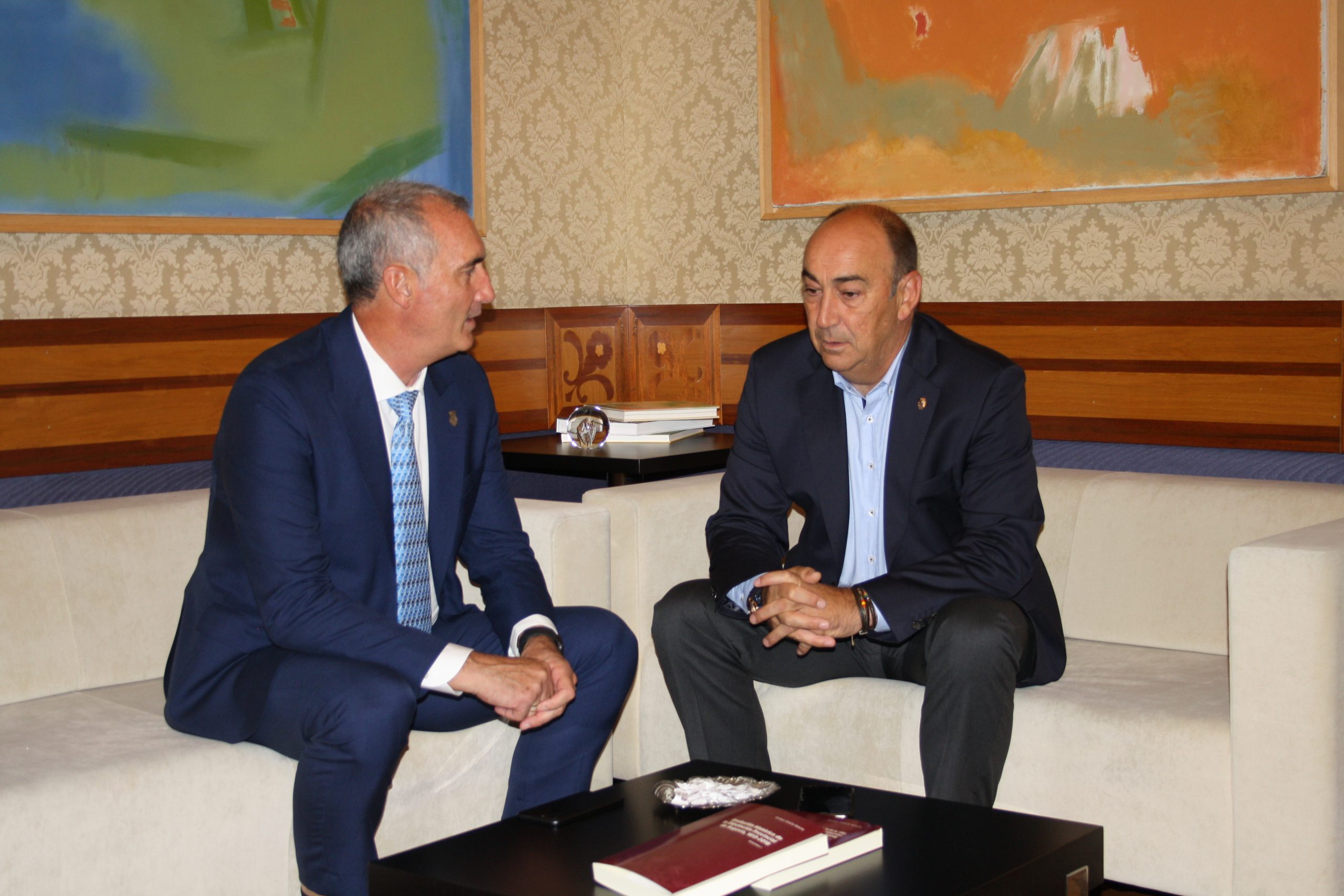 Los populares defienden ante el Gobierno que el Corredor del Atlántico debe ser “una oportunidad” para el desarrollo de Prado del Hoyo 1 José Mazarías y Miguel Ángel de Vicente. / EL ADELANTADO