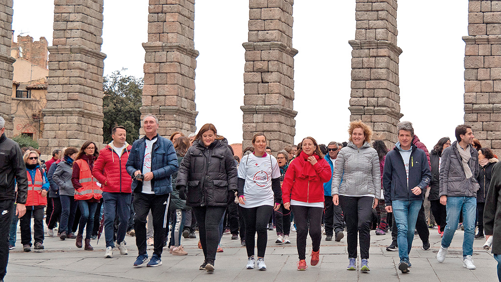 Segovia apoya la labor social de Cruz Roja 2 WEB Marcha Cruz Roja 3