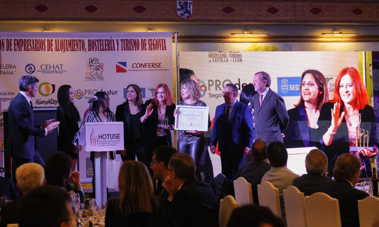 Entrega de premios en la gala de la hostelería segoviana. / MIGUEL ÁNGEL FERNÁNDEZ