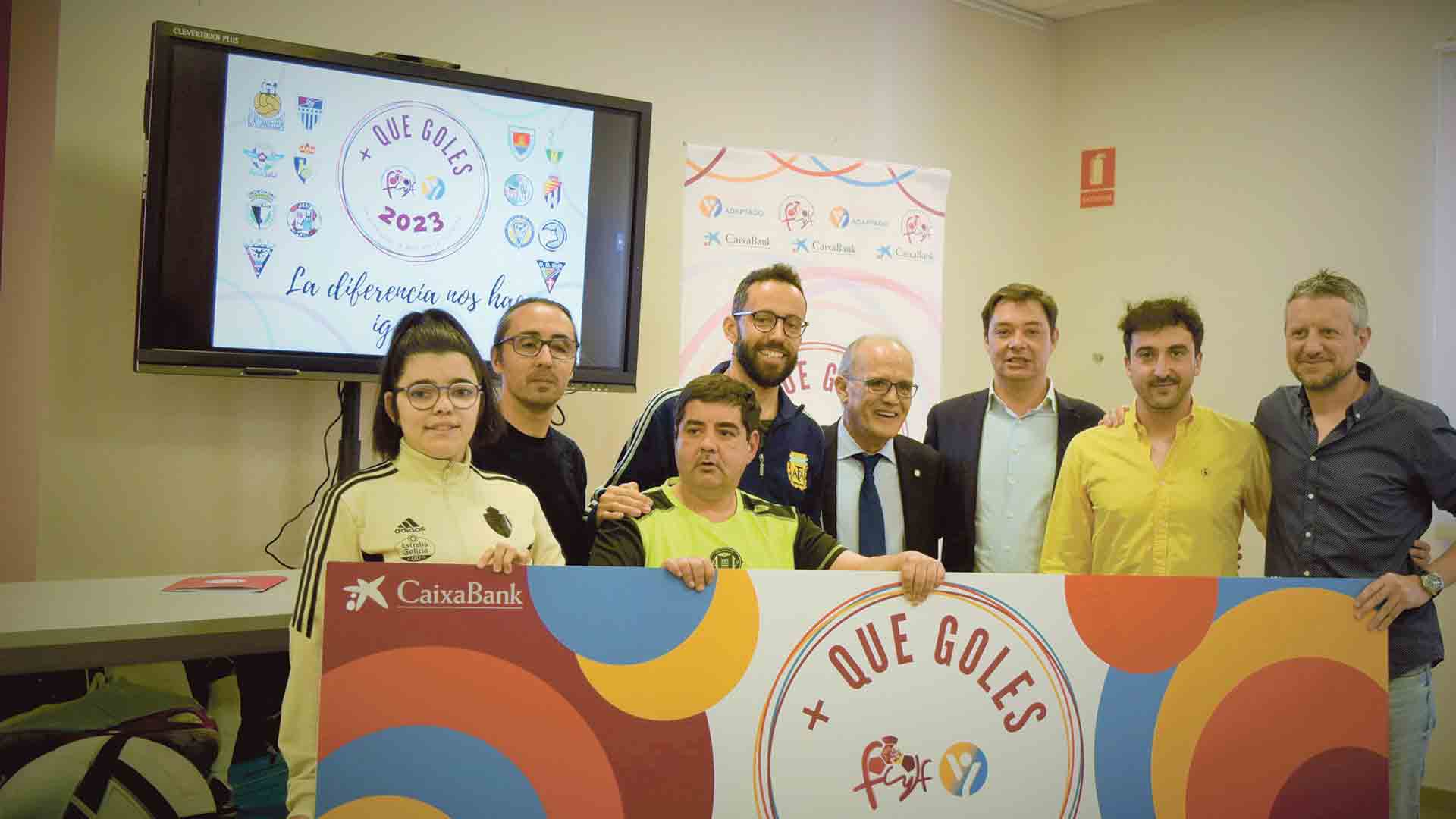 Los protagonistas de la presentación de la liga + QUE GOLES./ RFCYLF
