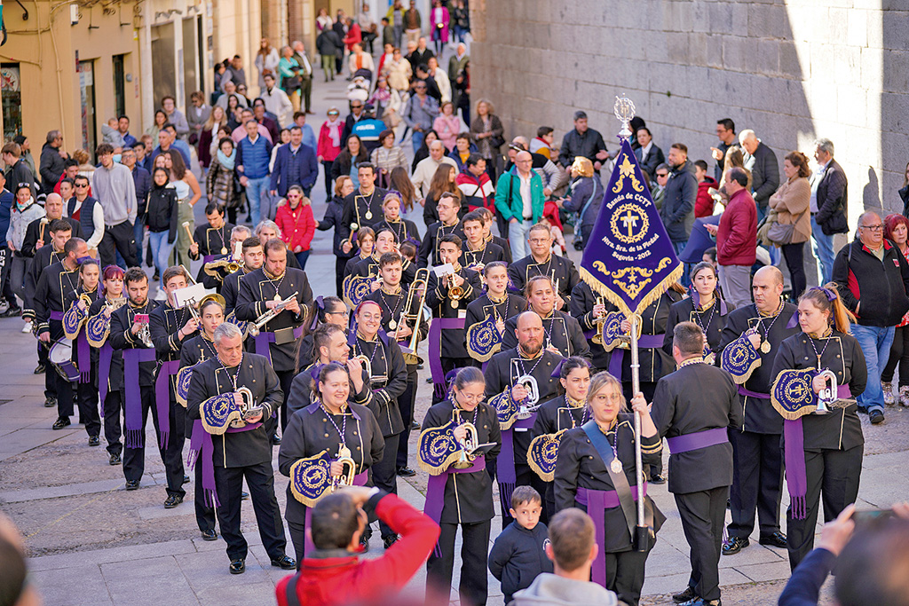 Una de las bandas de cornetas y tambores que participó en el evento. / Miguel Ángel Fernández