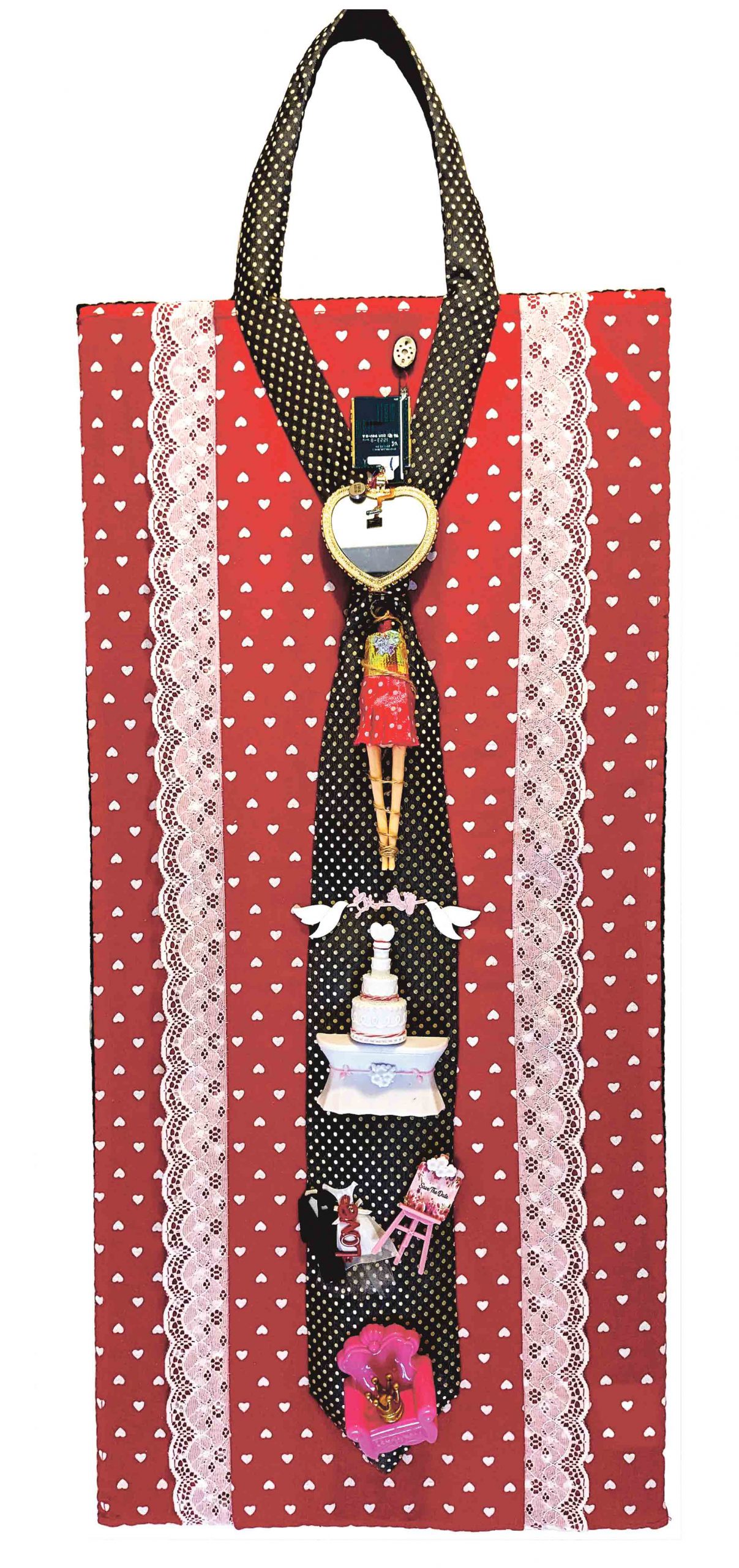 Imagen de una de las piezas de la obra Des_encorb_atad@s, de Amalfy Fuenmayor. / Seishi Kitamura