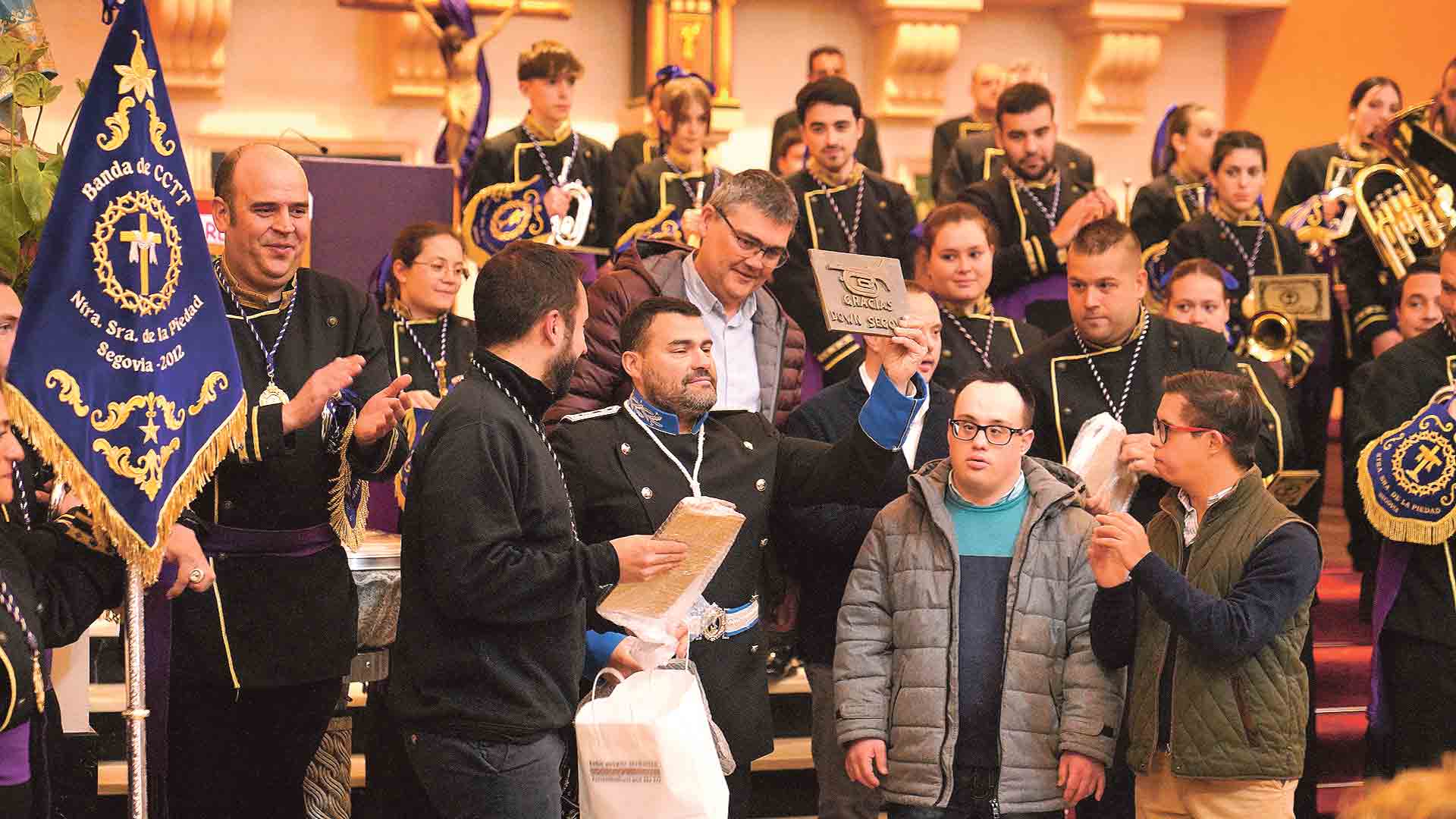 Una de las bandas de la Semana Santa de Segovia que participó en el concierto.