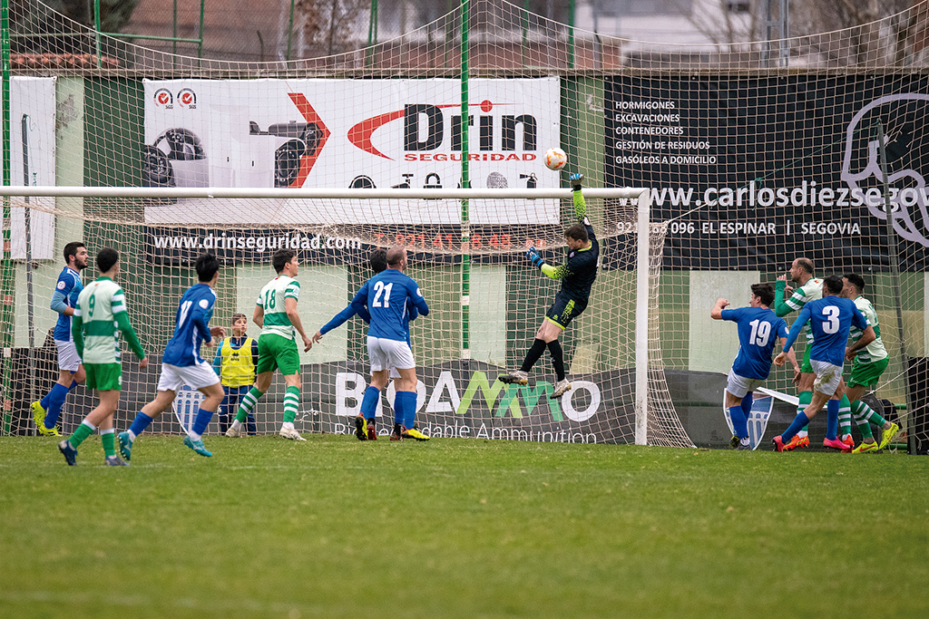 Imagen de archivo de un encuentro jugado por el Unami en La Albuera. / LUIS VIDAL