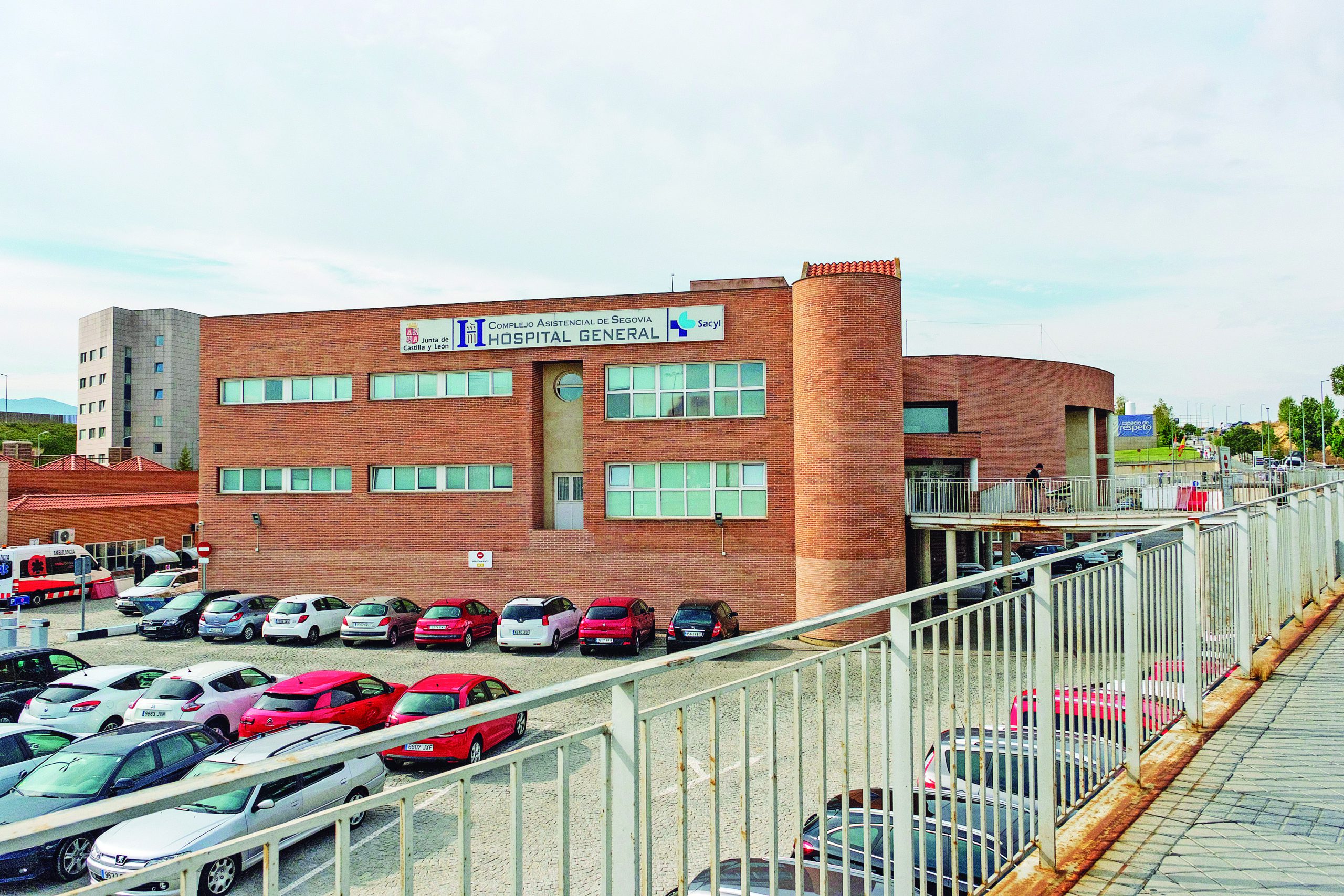 Fachada del Hospital General de Segovia. KAMARERO.