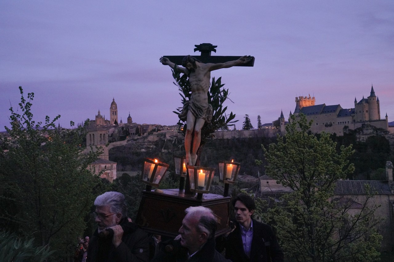 Vía Crucis Penitencial, en la Huerta de los Carmelitas.